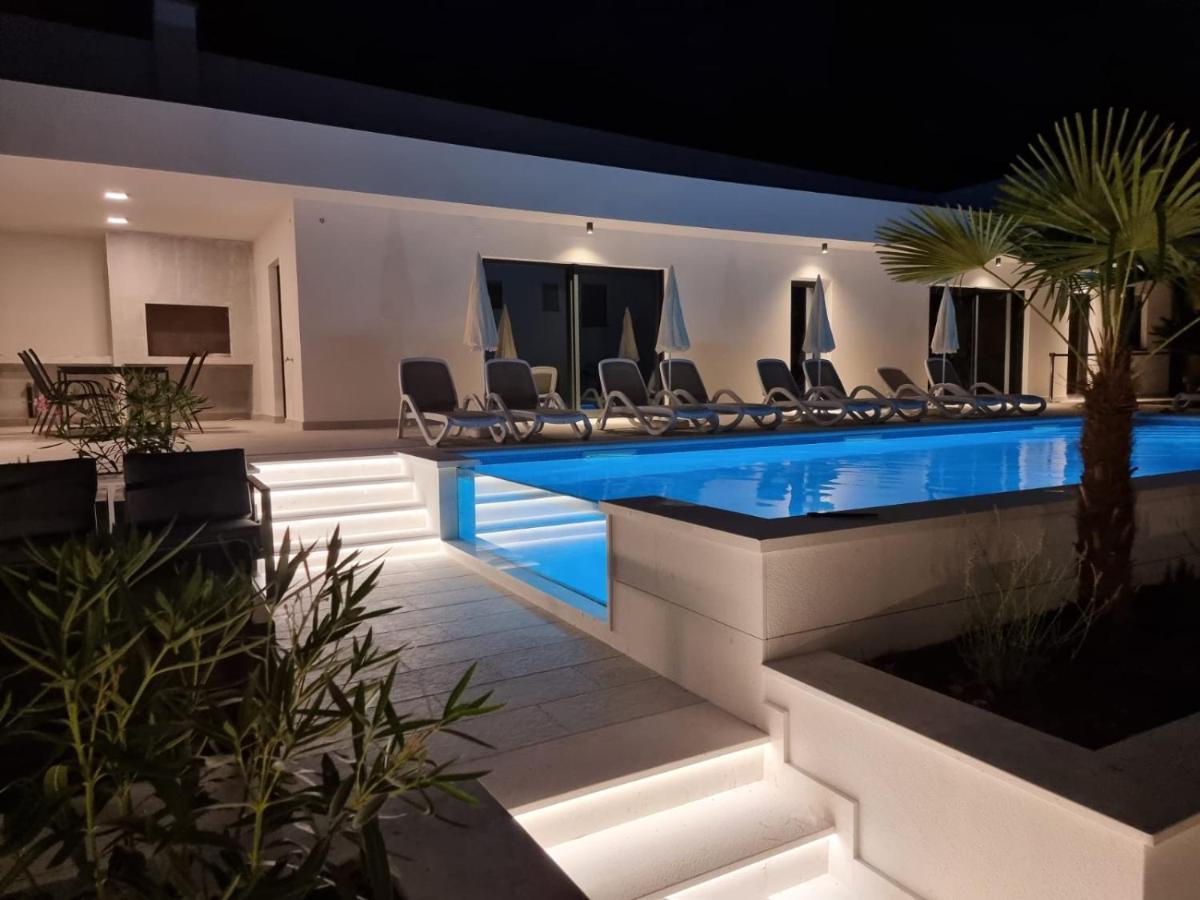 Villa Medak Makarska Eksteriør billede